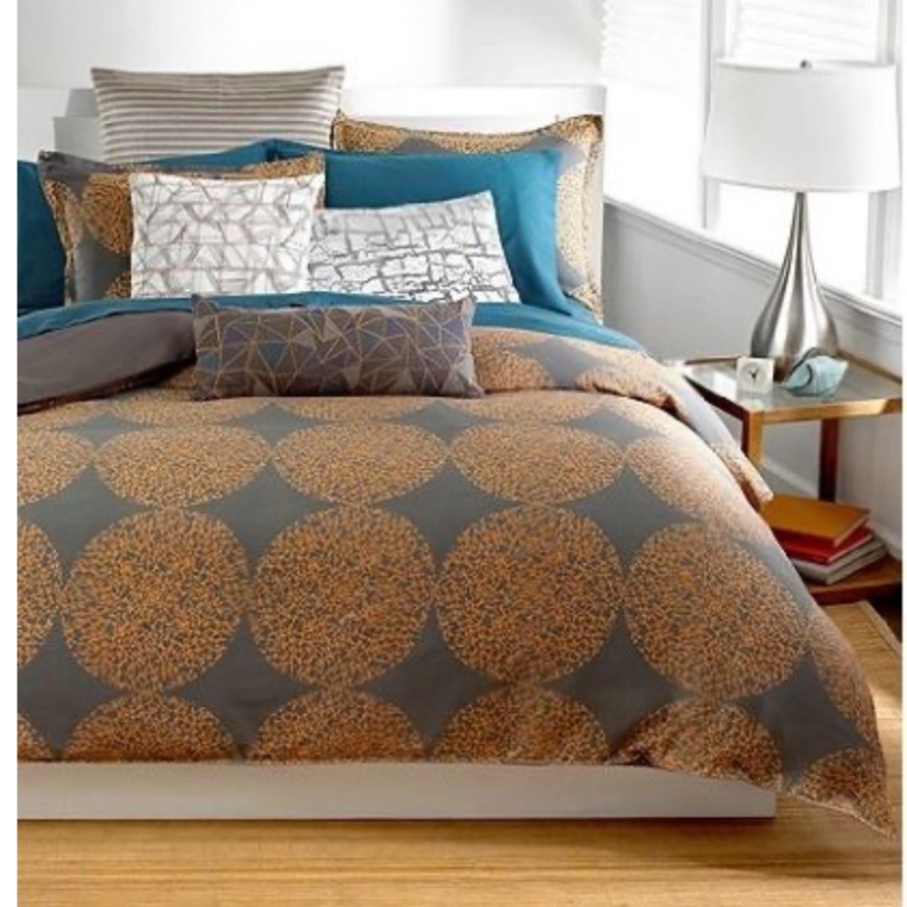 Bar lll Graffiti Dot Collection Quilted Euro sham - Picture 3 of 5